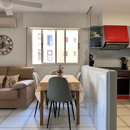 Apartment On The Beach With Parking And Pool Calpe Eksteriør billede