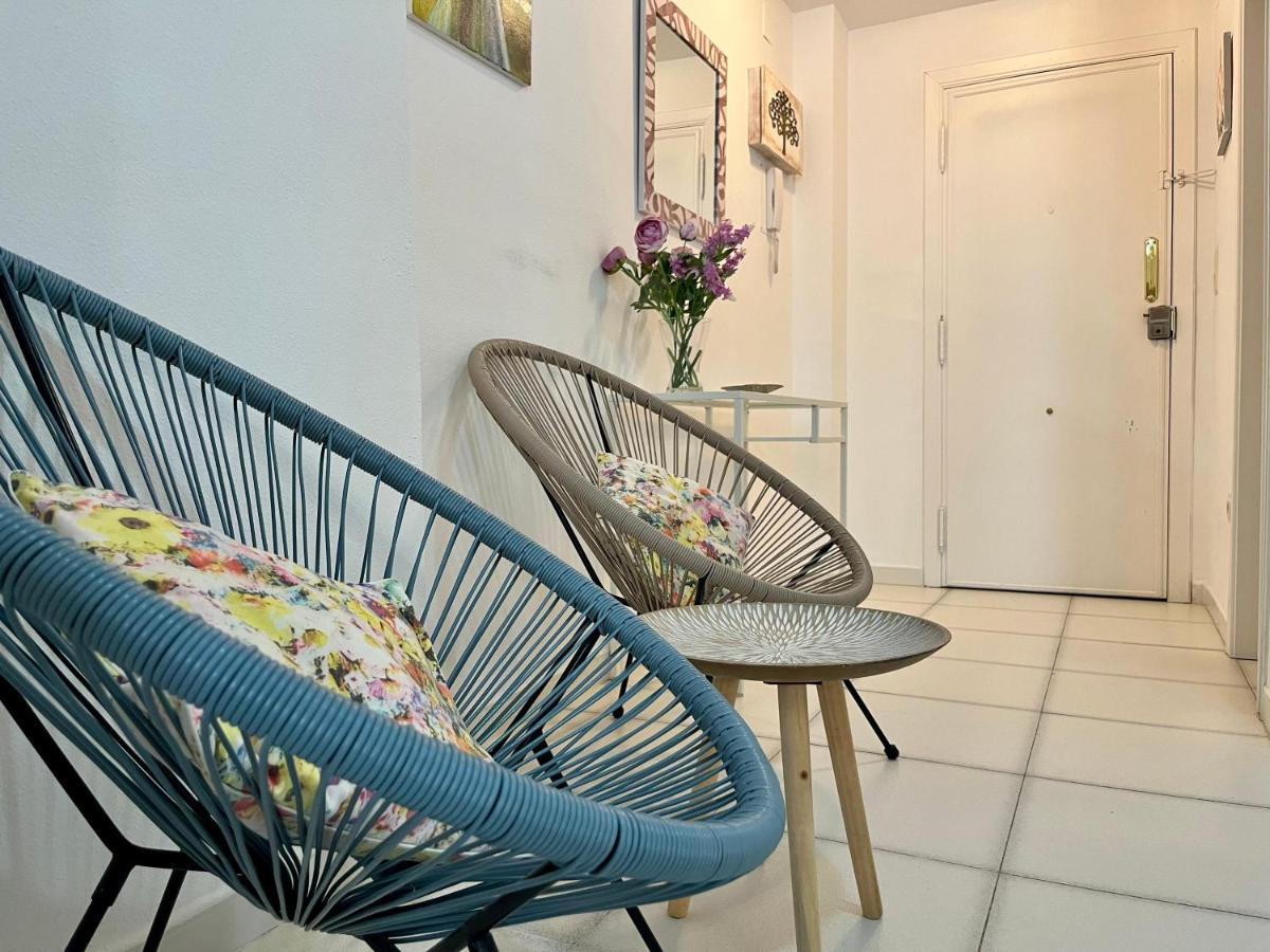 Apartment On The Beach With Parking And Pool Calpe Eksteriør billede