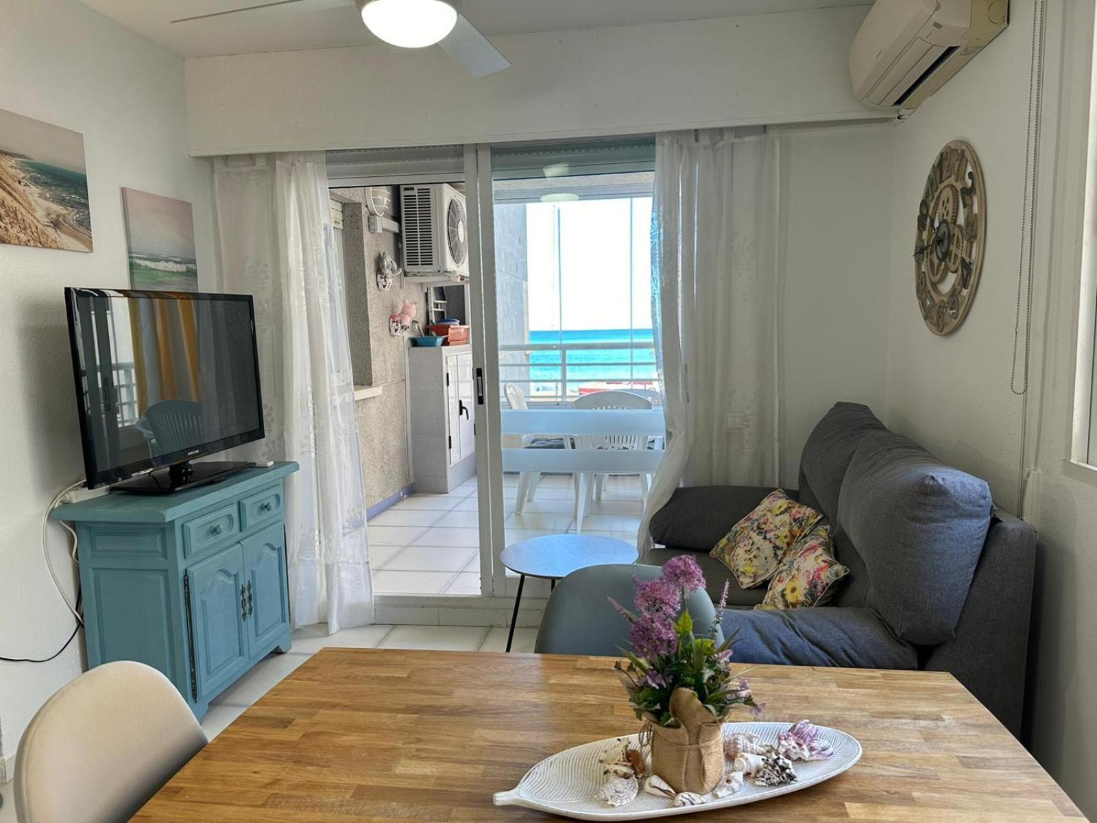 Apartment On The Beach With Parking And Pool Calpe Eksteriør billede